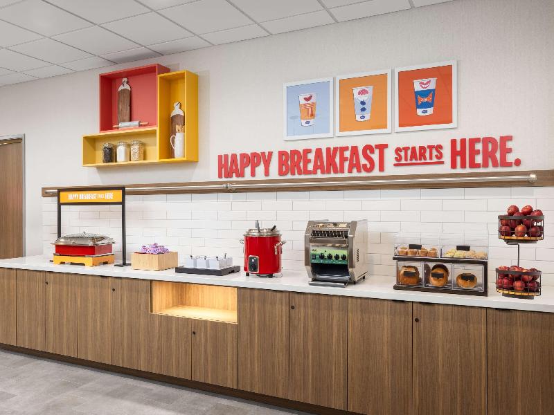 Hampton Inn & Suites By Hilton Cottonwood image