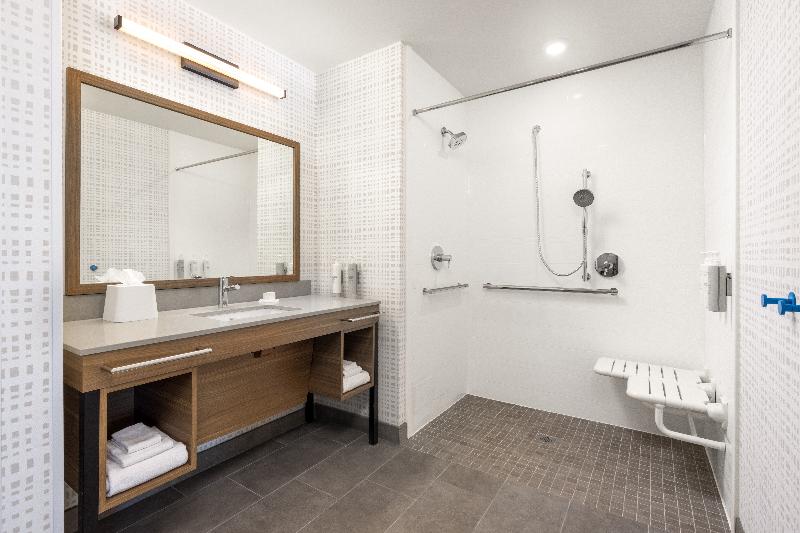 Hampton Inn & Suites By Hilton Cottonwood image