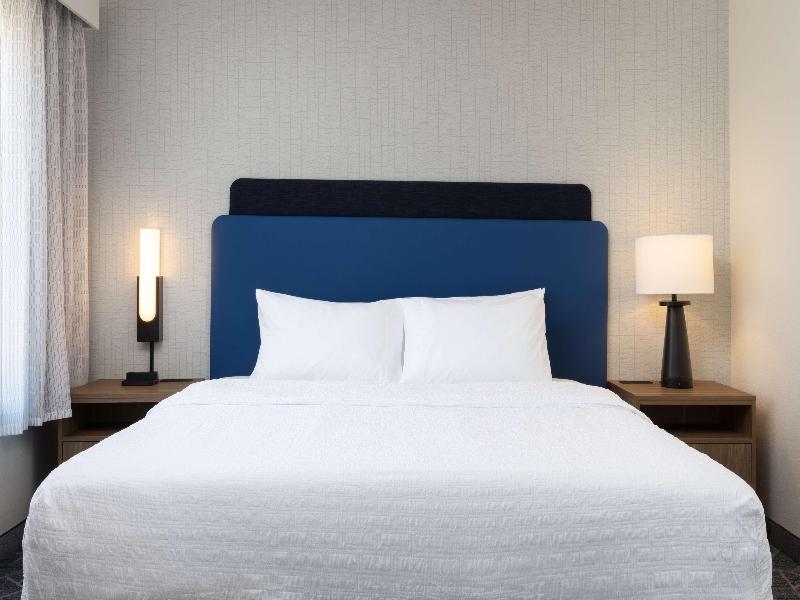 Hampton Inn & Suites By Hilton Cottonwood image