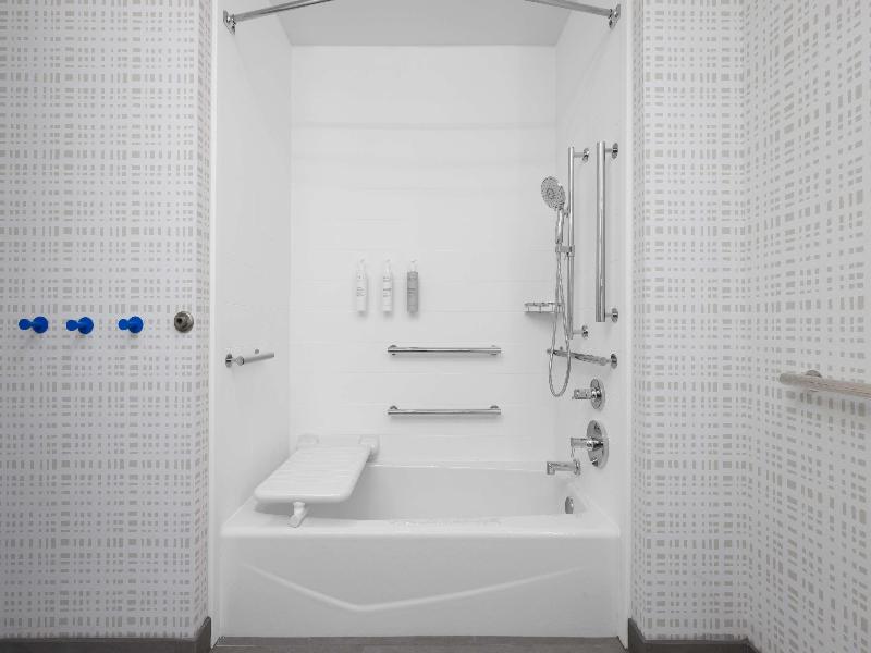 Hampton Inn & Suites By Hilton Cottonwood image