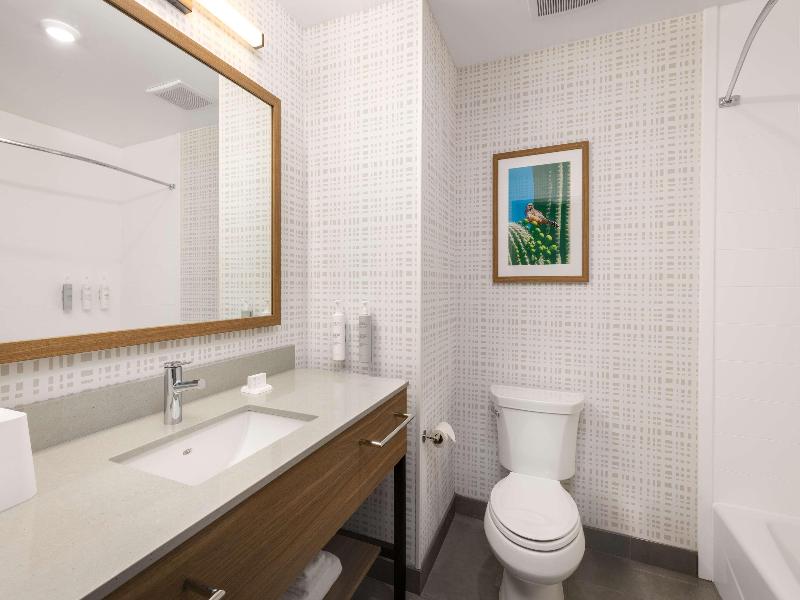 Hampton Inn & Suites By Hilton Cottonwood image