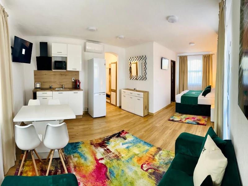 Wx Hotel image