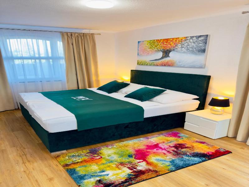 Wx Hotel image