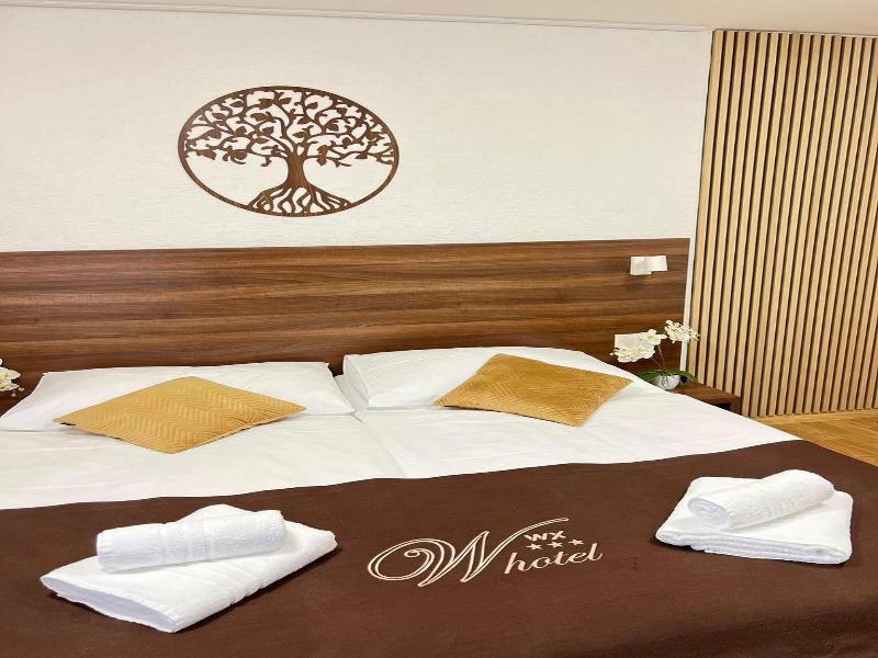 Wx Hotel image