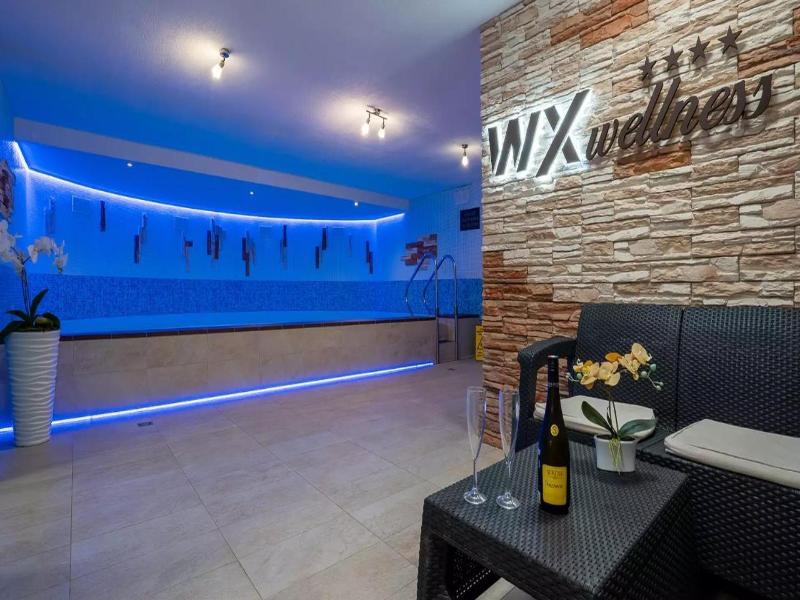 Wx Hotel image