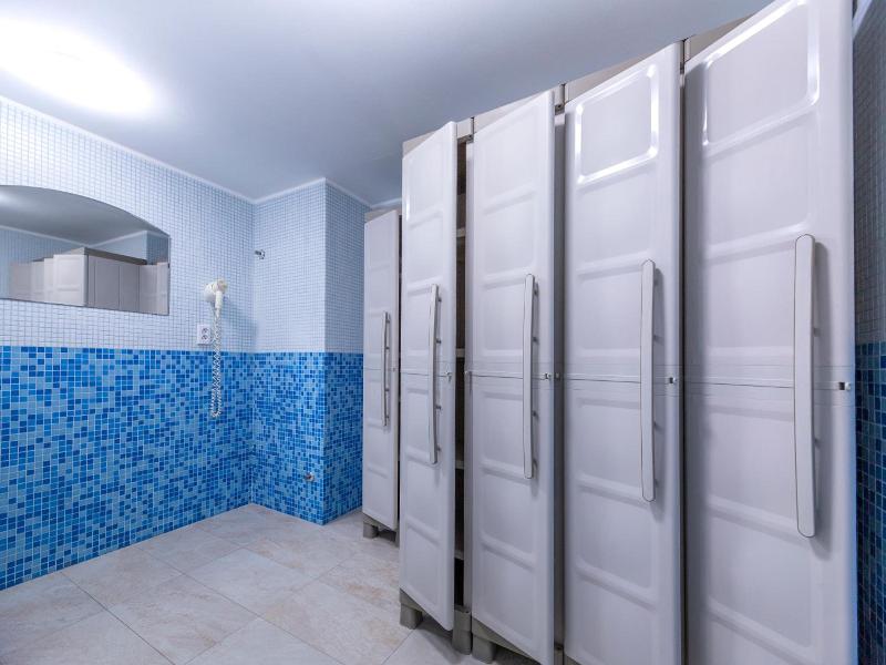 Wx Hotel image