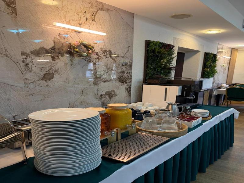 Wx Hotel image