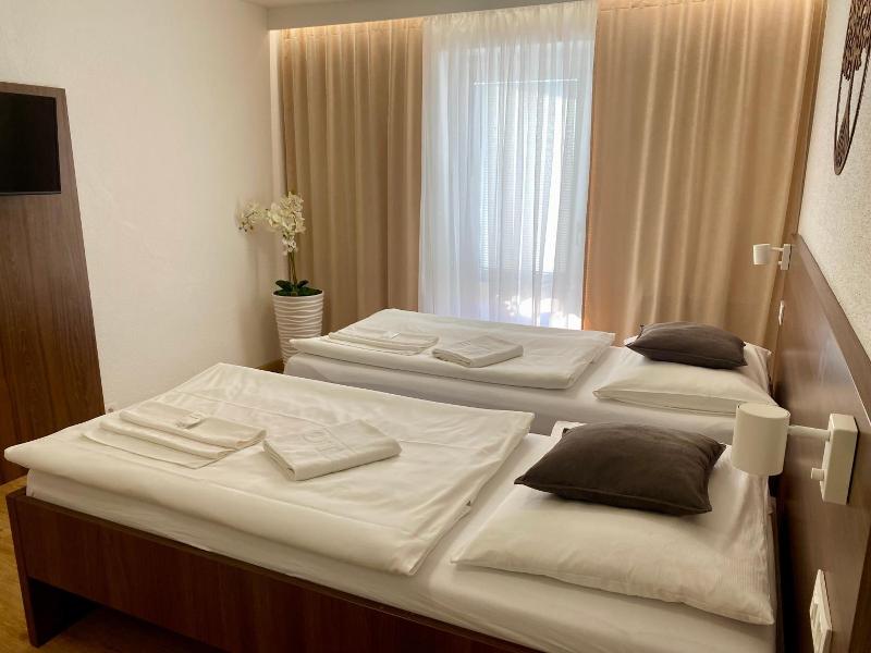 Wx Hotel image