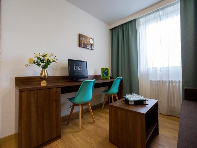 Wx Hotel image