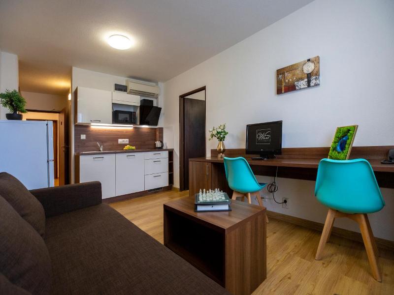 Wx Hotel image