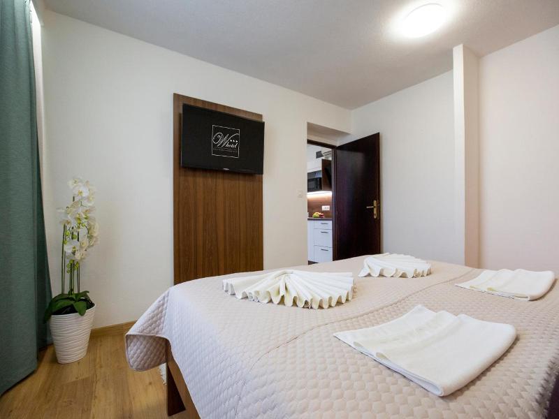 Wx Hotel image