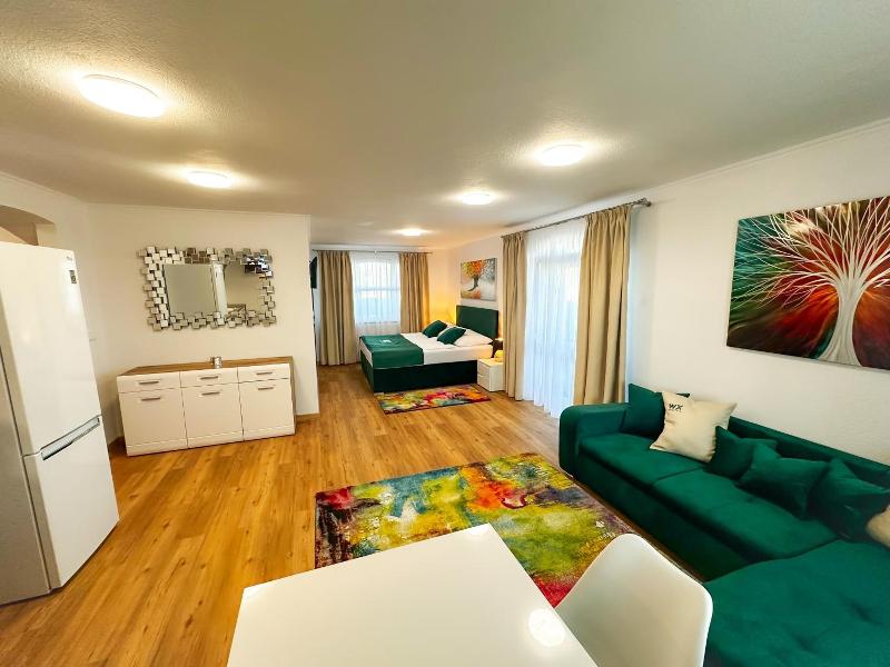 Wx Hotel image