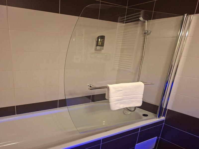 Wx Hotel image