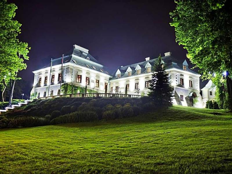 Manor House Spa image