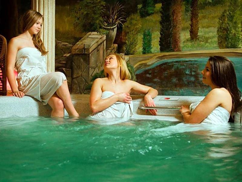 Manor House Spa image