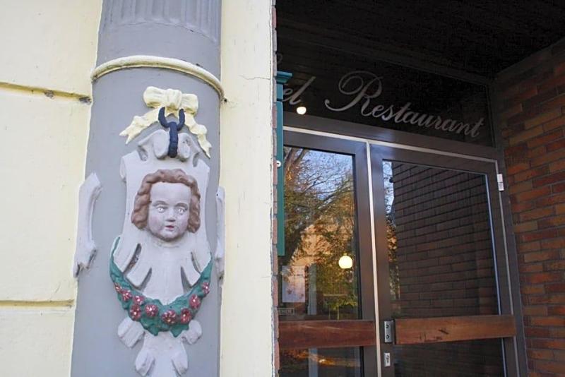 Hotel Deutsches Haus image