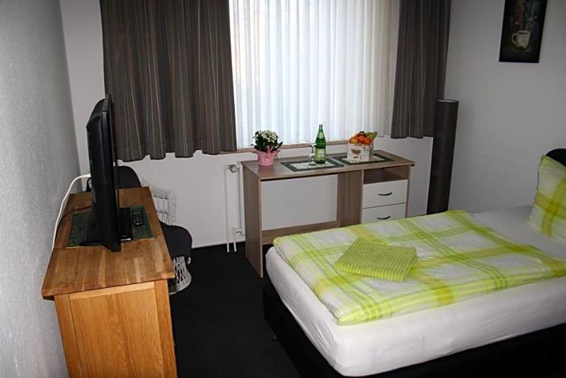Hotel Deutsches Haus image