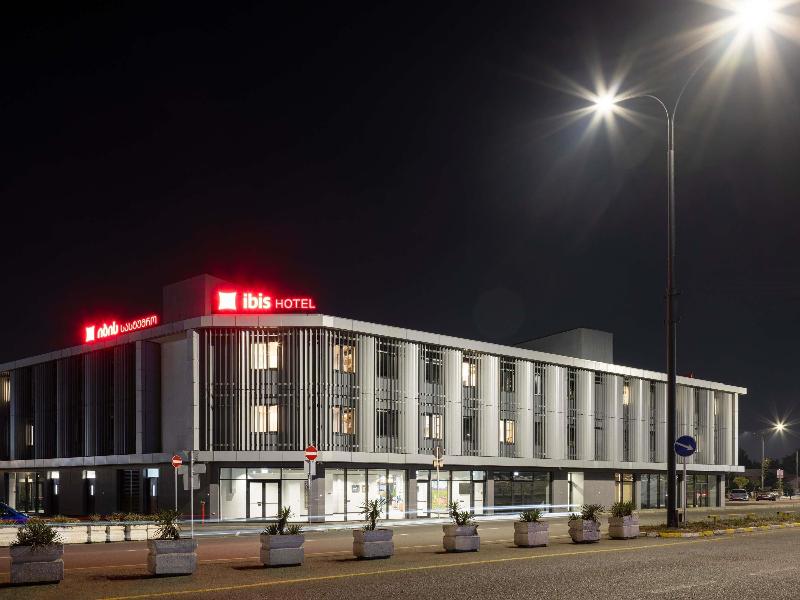 Ibis Tbilisi Airport image