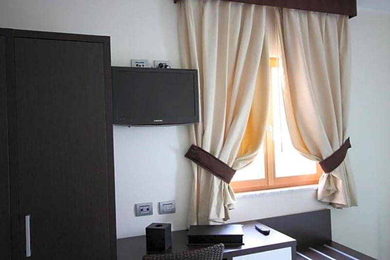 Hotel Bagni Arcobaleno image