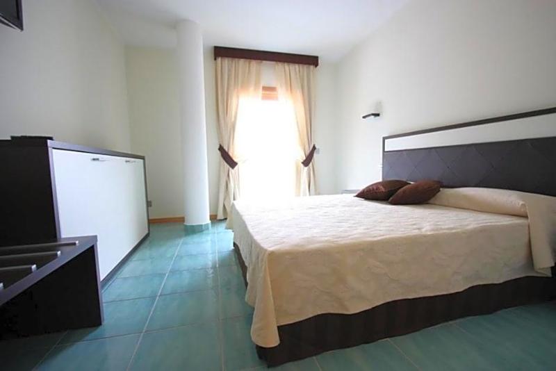 Hotel Bagni Arcobaleno image