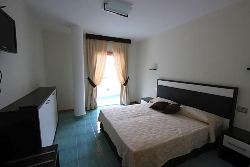 Hotel Bagni Arcobaleno image