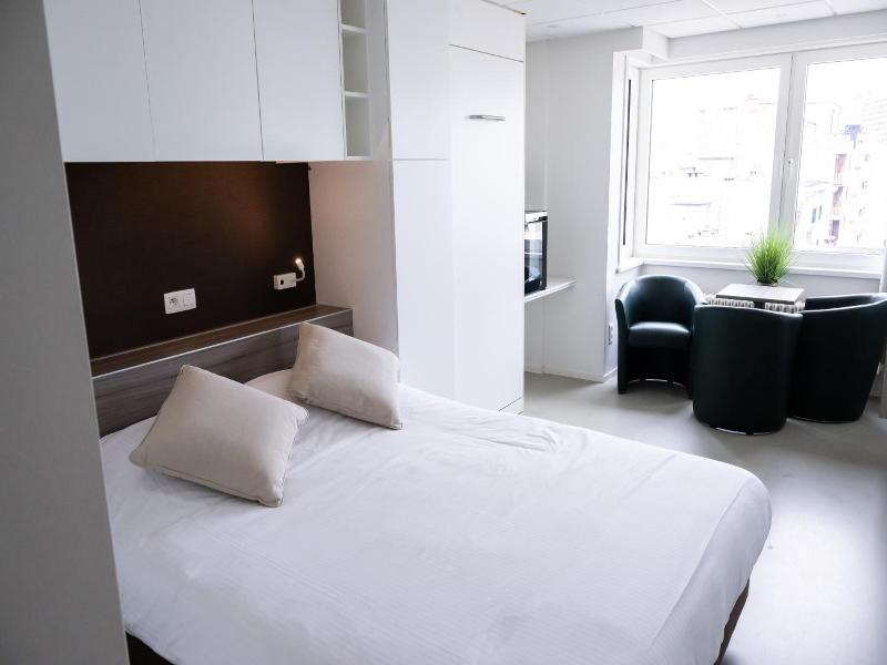 Rewindhotel image