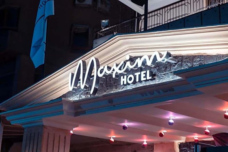 Maxim Hotel image