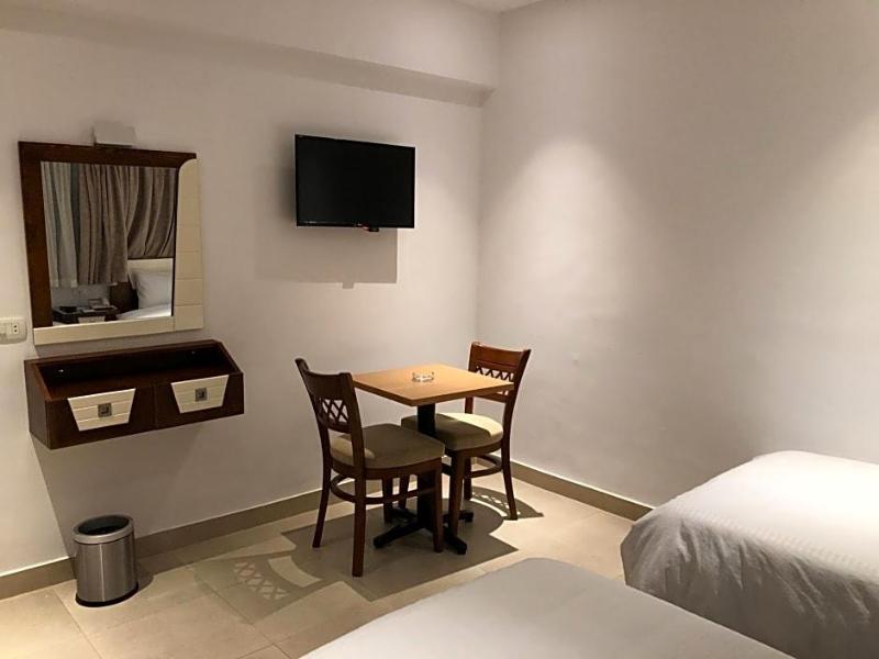 Maxim Hotel image