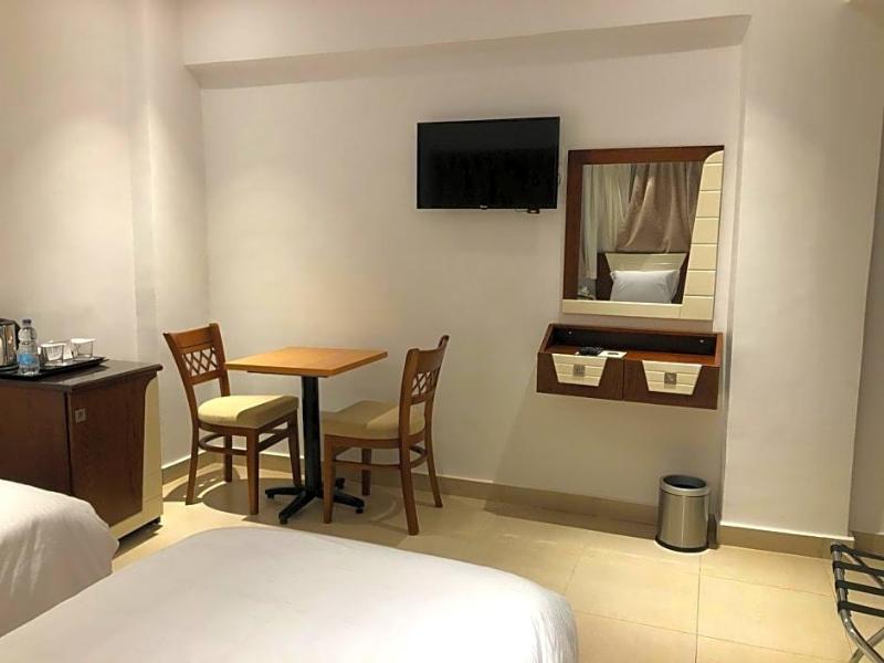 Maxim Hotel image