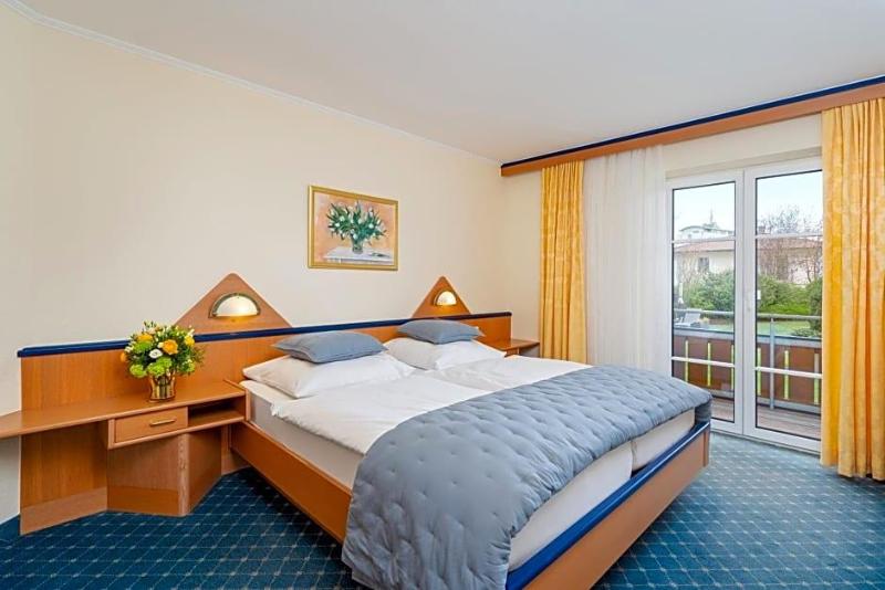 Hotel Riedenburg image