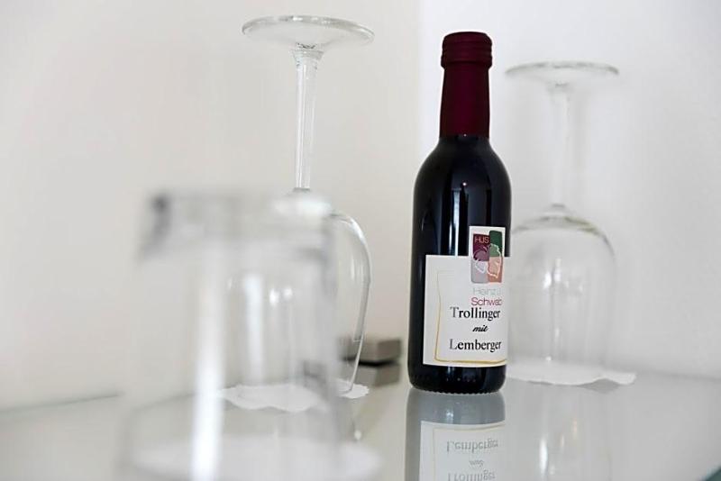 Vinotel Heinz J Schwab image