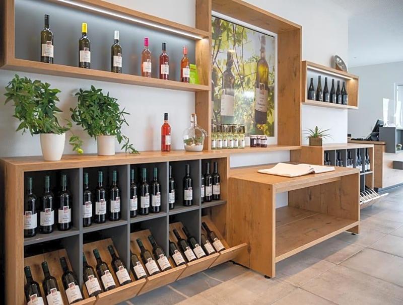 Vinotel Heinz J Schwab image