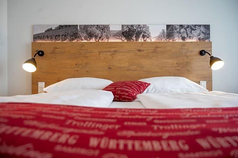 Vinotel Heinz J Schwab image