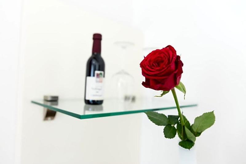 Vinotel Heinz J Schwab image