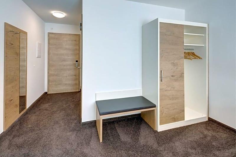 Vinotel Heinz J Schwab image
