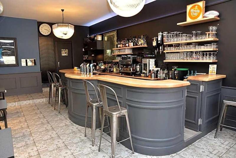 Cafe De Paris image