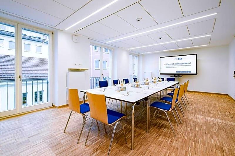 Hotel Der Akademie C Pirckheimer Haus image