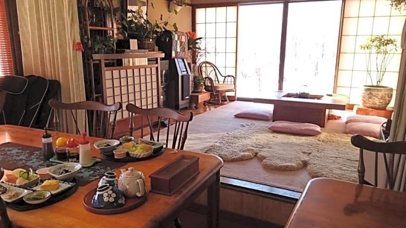 Lodge Amenouo image