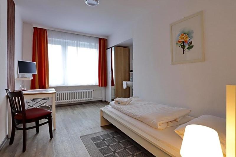 Hotel Am Park image