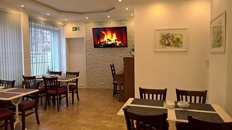 Hotel Am Park image