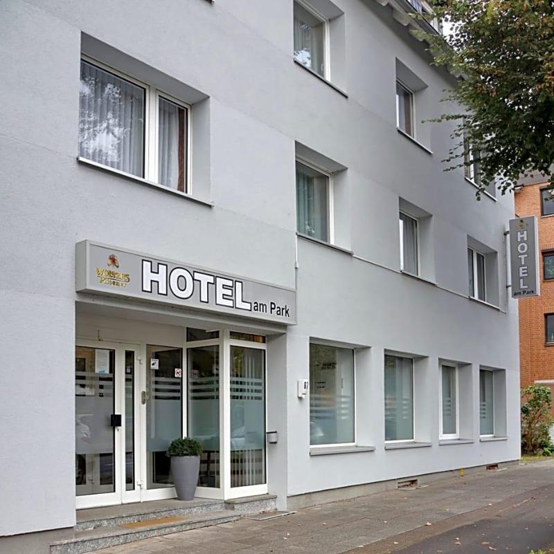 Hotel Am Park image