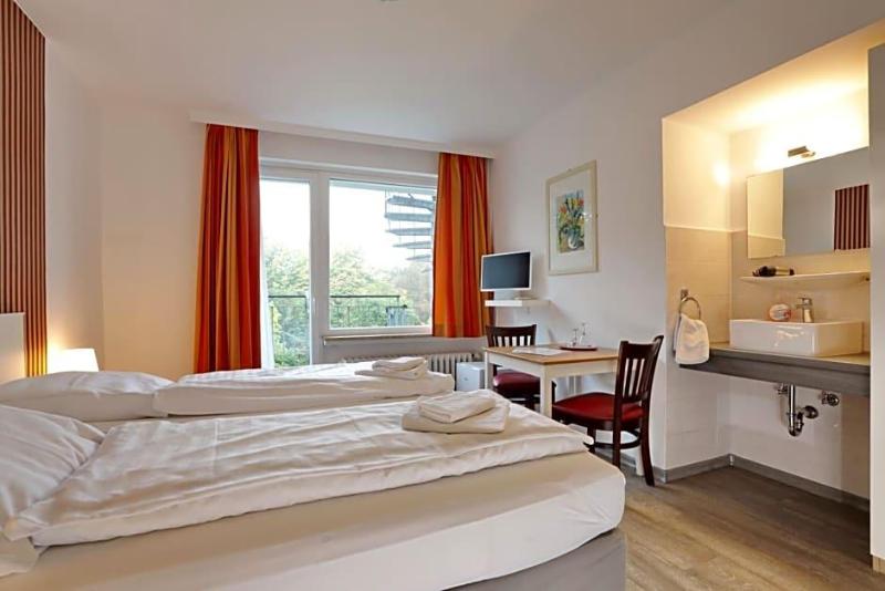 Hotel Am Park image