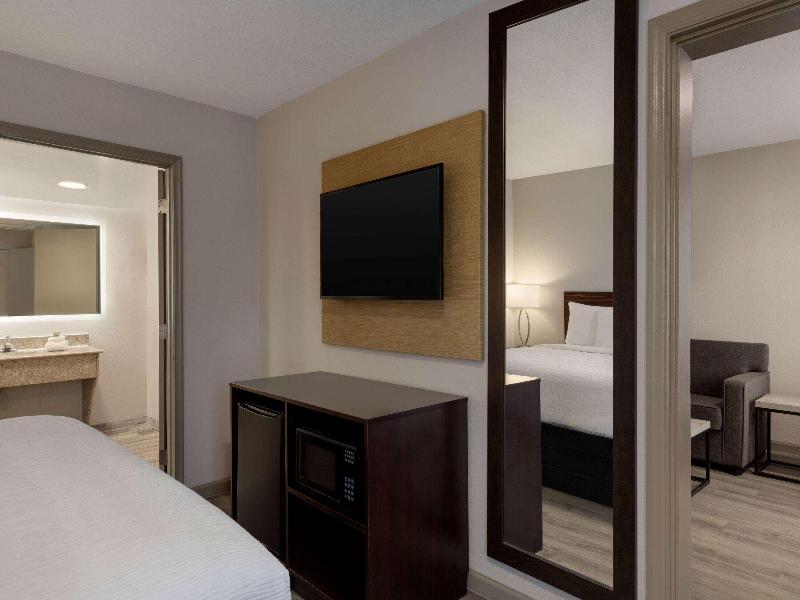 Baymont By Wyndham Emporia VA image