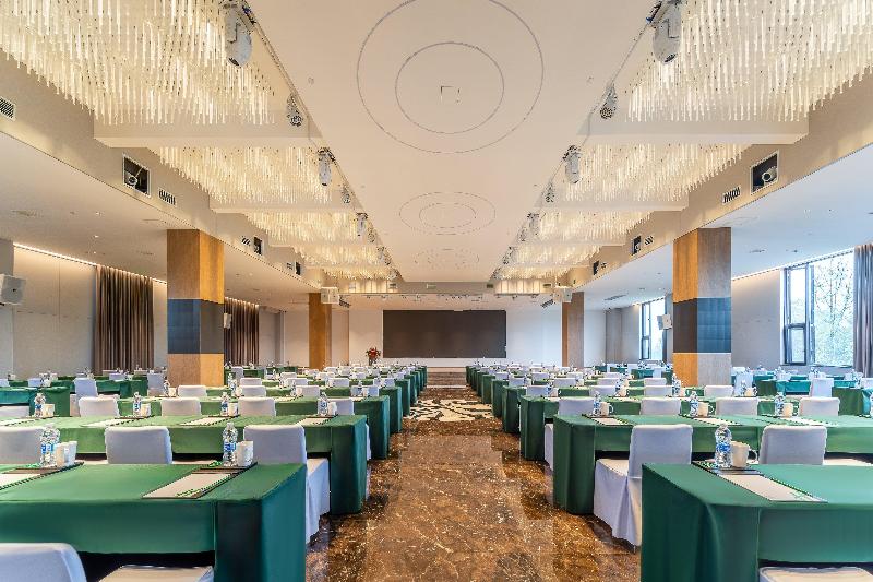 Holiday Inn Jiuhua Mountain Hot Spring image