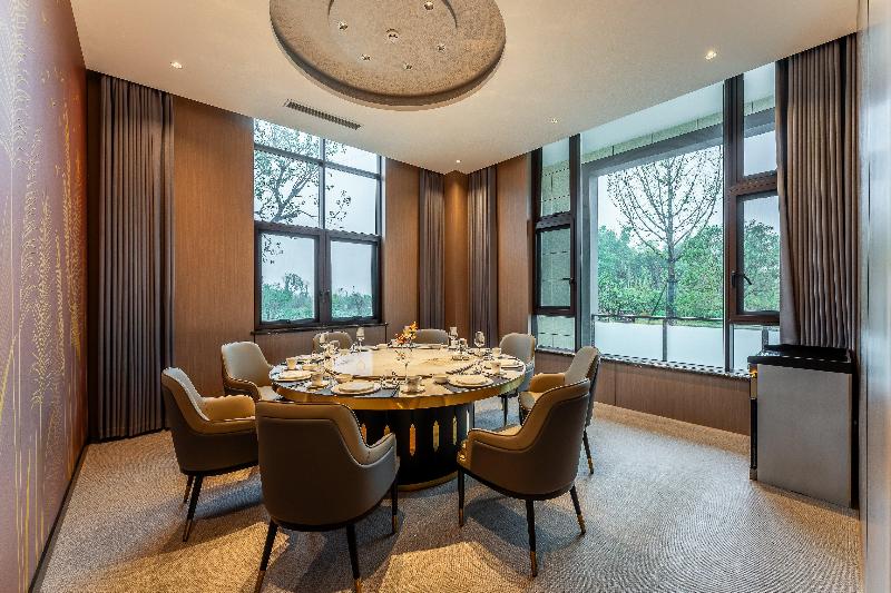 Holiday Inn Jiuhua Mountain Hot Spring image