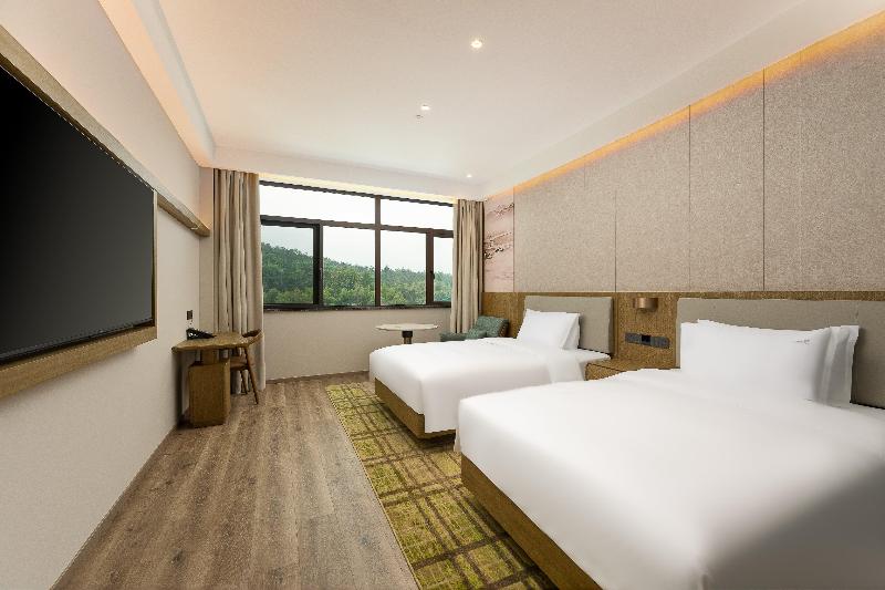 Holiday Inn Jiuhua Mountain Hot Spring image