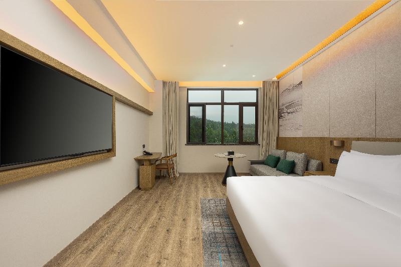 Holiday Inn Jiuhua Mountain Hot Spring image
