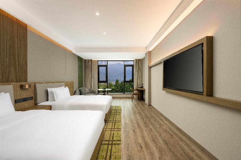 Holiday Inn Jiuhua Mountain Hot Spring image