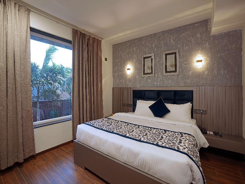Grand Continent Anjuna Sarovar Portico Affliate image