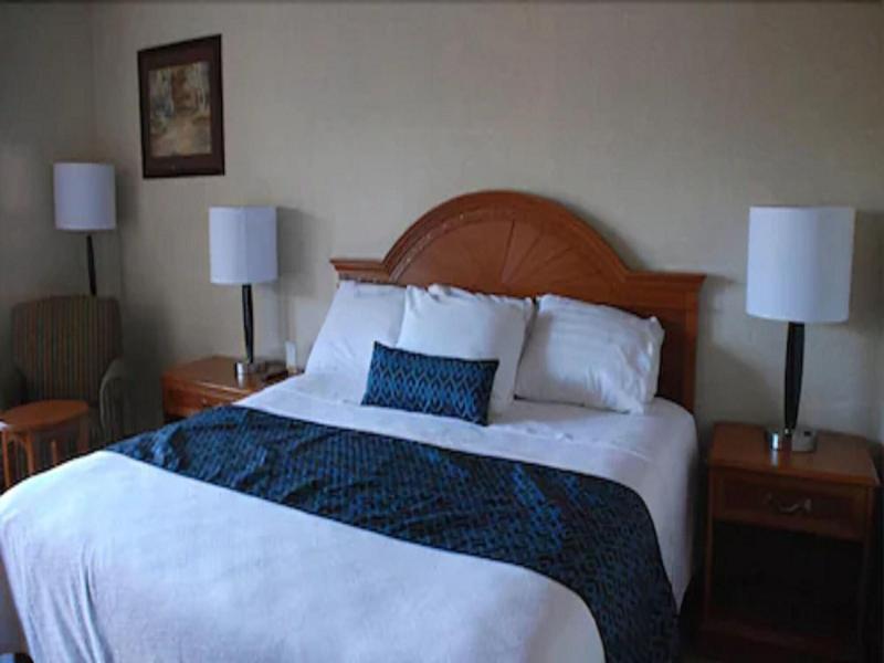 Chief Motel — view